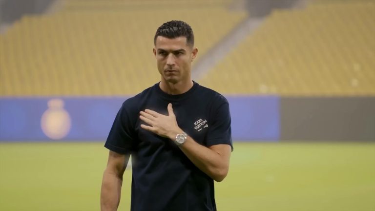 „Cristiano Ronaldo ar fi marcat mai multe goluri decât Leo Messi în MLS”. A tras concluzia care aruncă în aer eterna dispută între starurile fotbalului mondial Prosport” „prefix”:”@ 