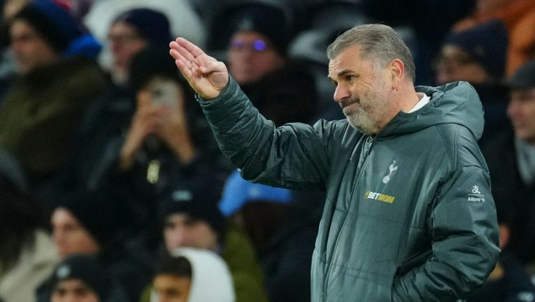 Ange Postecoglou a transmis public un mesaj care îl vizează și pe Radu Drăgușin, după rușinea cu Liverpool! Prosport” „prefix”:”@ 