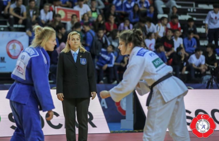 Arbitra de judo Ioana Babiuc, Cetățean de Onoare al municipiului Iași. A fost prezentă la Olimpiada de la Paris. SPECIAL Prosport” „prefix”:”@ 