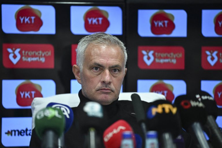 Jose Mourinho, anunț după ce a ieșit din spital. Ce intervenție chirurgicală a suferit The Special One. „25 de ani nu am făcut asta și nu am de gând să încep acum” Prosport” „prefix”:”@ 