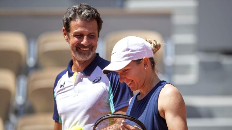 Simona Halep, față în față cu Patrick Mouratoglou chiar înainte de Australian Open. Ce a postat fostul antrenor al româncei Fanatik.ro” „prefix”:”@ 