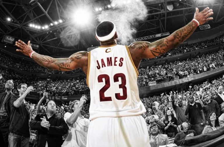 „Regele” LeBron James împlineşte 40 de ani! Legendă pe teren, miliardar în afaceri @Stiri @ Sport.ro