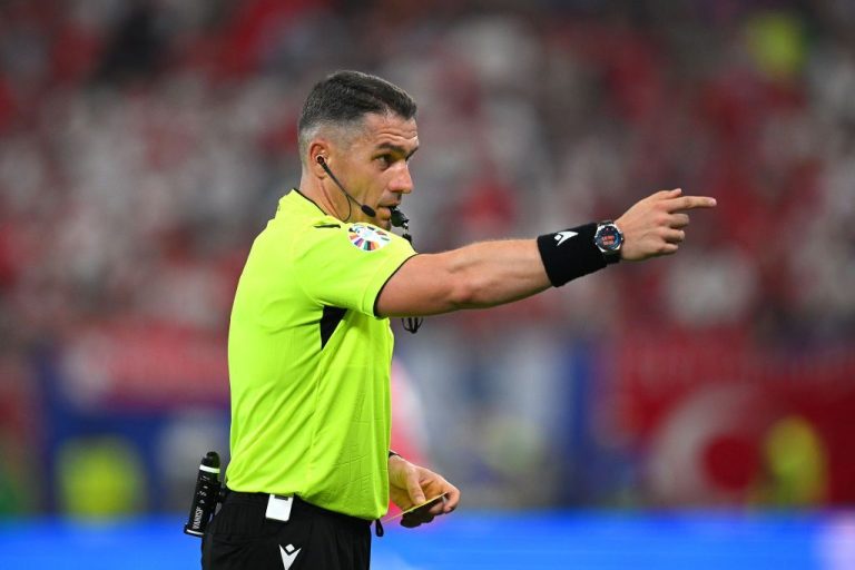 El e cel mai valoros arbitru din 2024! Românul Istvan Kovacs n-a prins top 10 @Stiri @ Sport.ro