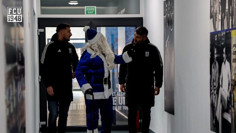 Florin Costea și jucătorii lui FC U Craiova au fost ajutoarele lui Moș Crăciun! Ce dorință și-au pus oltenii de sărbători Fanatik.ro” „prefix”:”@ 