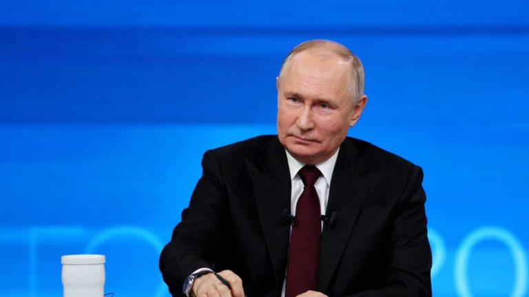 Vladimir Putin, la tradiționala conferință de presă de sfârșit de an. ”Rusia are dreptul de a folosi arme nucleare dacă este amenințată”. Update Fanatik.ro” „prefix”:”@ 