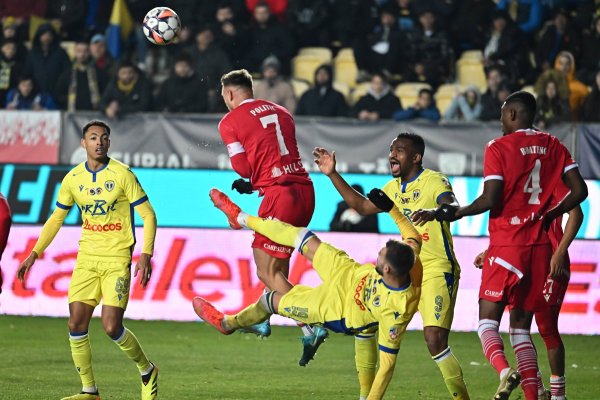 Dinamo – Petrolul Ploiești, de la 20:00, pe iAMsport.ro. Derby între „câinii roșii” și „lupii galbeni” @iamsport.ro