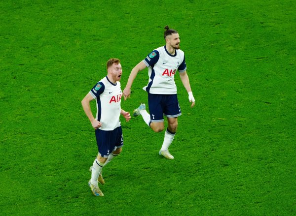 Radu Drăgușin, evoluție solidă pentru Tottenham în victoria cu Manchester United @iamsport.ro