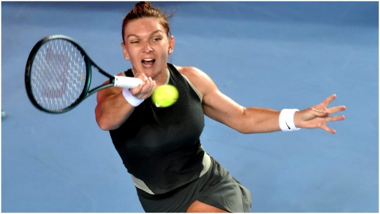 La ce oră este meciul Simonei Halep de la World Tennis League. Cu cine se duelează echipa româncei Fanatik.ro” „prefix”:”@ 