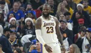 LeBron James a împlinit 40 de ani, dar este în formă maximă! Câți ani crede că mai poate juca în NBA: „Să fiu sincer, aș putea” @Antena Sport