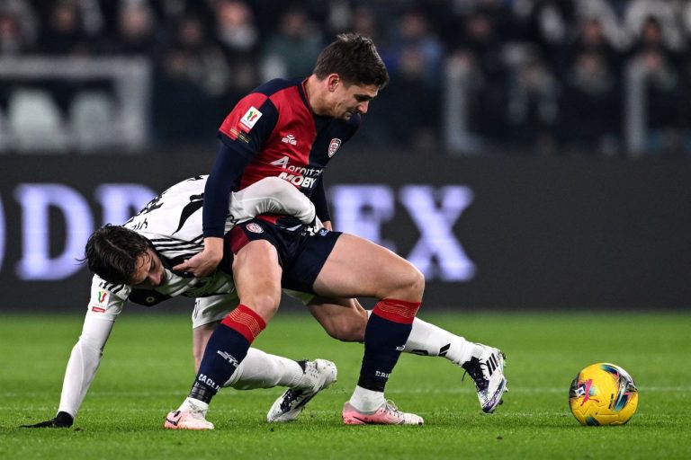 Răzvan Marin, primul schimbat în dezastrul lui Cagliari din meciul cu Juventus Torino, LIVE pe VOYO! @Stiri @ Sport.ro