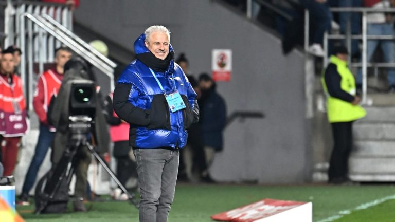 Marius Șumudică, promisiune uluitoare dacă Rapid va intra în play-off: ”Indiferent că vor fi 30 de grade afară” Fanatik.ro” „prefix”:”@ 