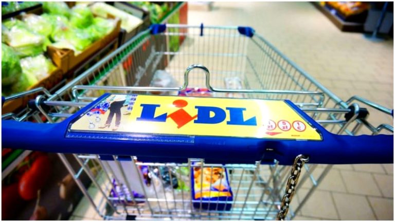 Produsul pe care Lidl îl bagă la ofertă de luni, 23 decembrie. Are un preț special și nu poate să lipsească de pe masa de Crăciun Fanatik.ro” „prefix”:”@ 