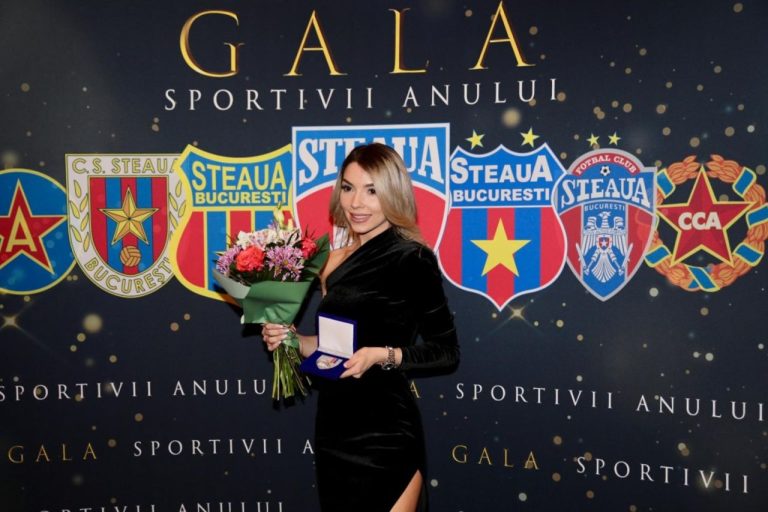 Clubul Steaua și-a premiat sportivii. Frumoasele care au întors toate privirile printre generalii în uniformă @Stiri @ Sport.ro