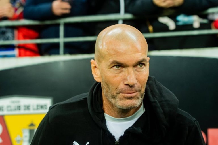 Curiosul caz Zinedine Zidane: spaniolii au aflat cu ce se ocupă acum, după ce a refuzat toate ofertele de a antrena din nou @Stiri @ Sport.ro