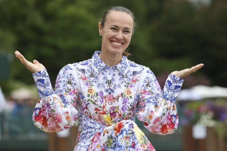 Motivul pentru care Martina Hingis a refuzat să fie antrenoarea rusoaicei Mirra Andreeva Prosport” „prefix”:”@ 