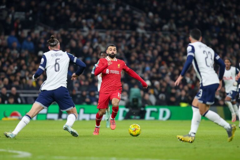 ”L-a văzut cineva pe Mohamed Salah?” Starul lui Liverpool, un dezastru în fața lui Radu Drăgușin în 0-1 cu Tottenham (Stiri @ Sport.ro)