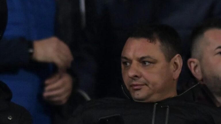 Soția lui Ionel Ganea a numit vinovatul pentru accidentul care l-a băgat pe fiul ei în comă: „Nimeni nu se întreabă asta!” Prosport” „prefix”:”@ 