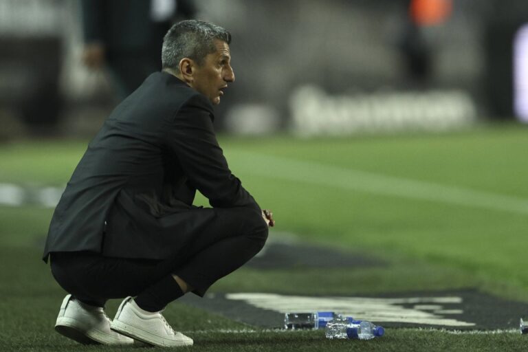 Retragere de legendă la PAOK! Discursul susținut de Răzvan Lucescu după meciul cu AEK Atena (Stiri @ Sport.ro)