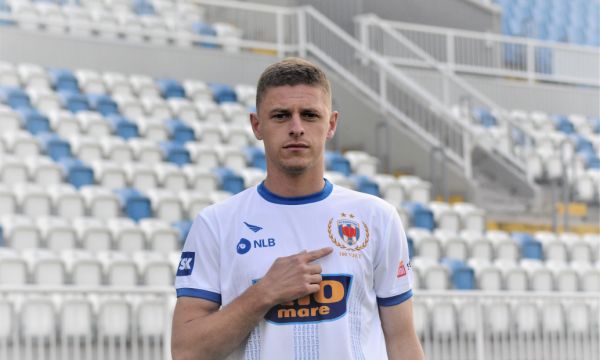 Încă un transfer la CFR Cluj! „Căpitan” pentru Dan Petrescu (Stiri @ Sport.ro)
