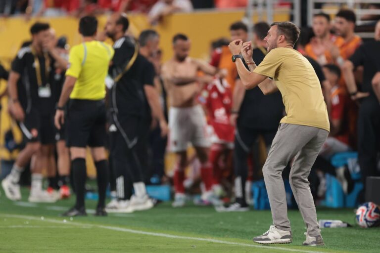 Eșecul de la Mondialul Cluburilor i-a fost fatal: „Am început negocierile cu antrenorul pentru reziliere” (Stiri @ Sport.ro)