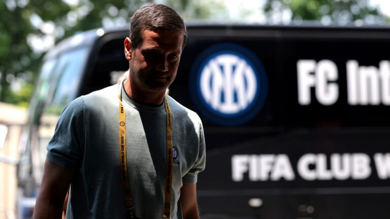 Cristi Chivu a intervenit în scandalul monstru de la Inter! Decizia de ultimă oră luată de antrenorul român i-a impresionat pe șefi Fanatik.ro” „prefix”:”@ 