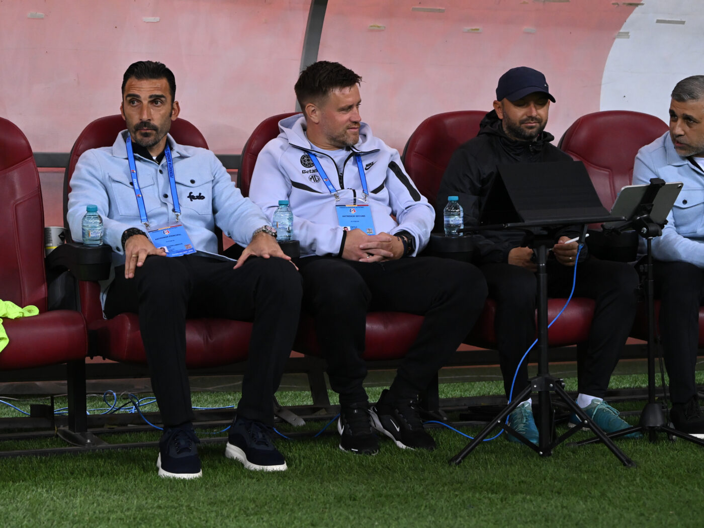 Antrenorii FCSB și-au dat demisia: „Charalambous și Pintilii au vrut să plece”