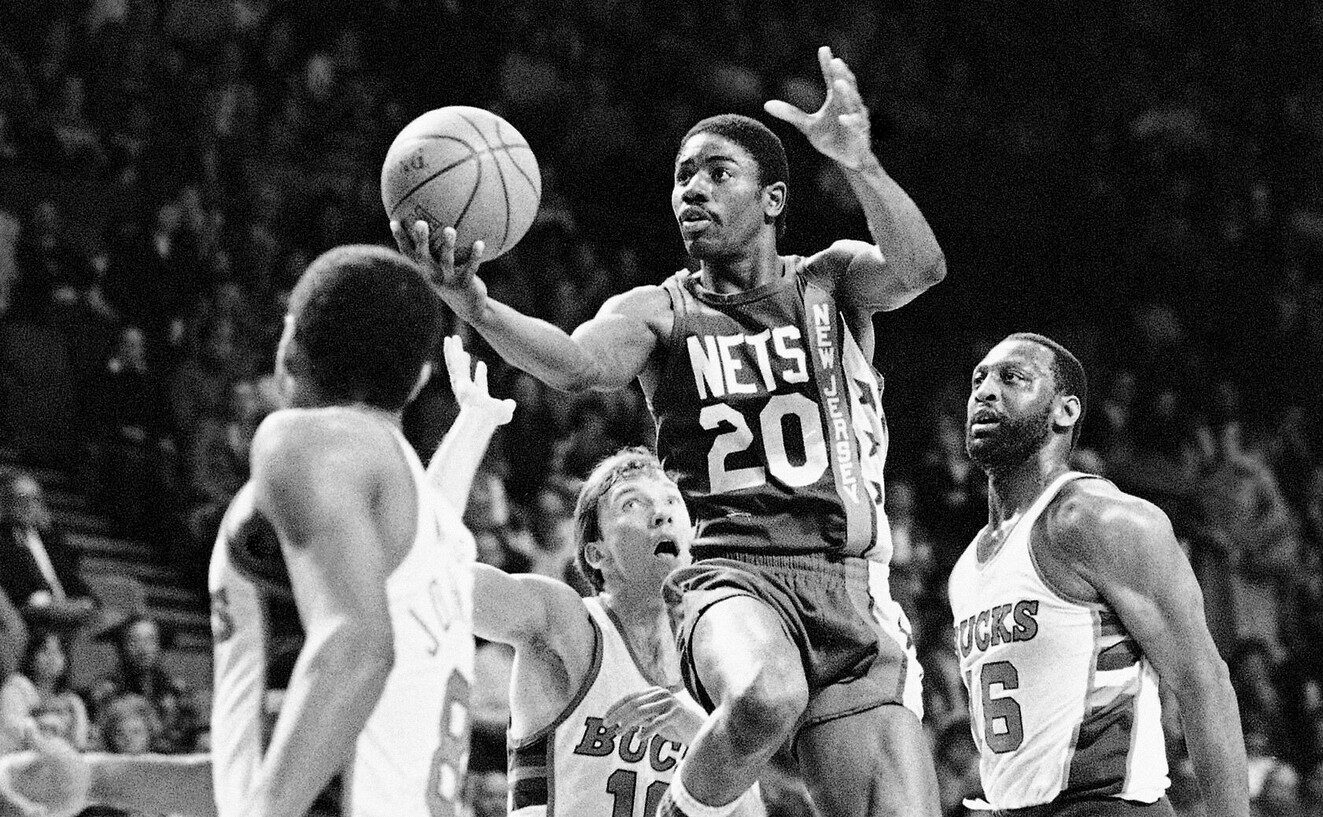 Doliu în lumea baschetului! A murit primul jucător suspendat pe viață din NBA