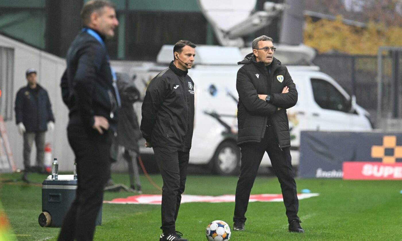 Eugen Neagoe, atac la propriii jucători după Petrolul – Oțelul&hellip; (Prosport" "prefix":"@ )