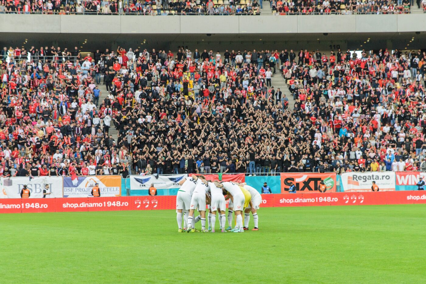 Momente tensionate înainte de Dinamo – Csikszereda! Cum a fost&hellip; (Prosport" "prefix":"@ )