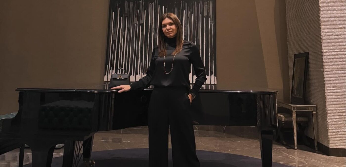 Simona Halep a șocat pe toată lumea, după ce a apărut îmbracată complet în negru! Ipostază inedită pentru fostul lider WTA. FOTO (Prosport" "prefix":"@ )