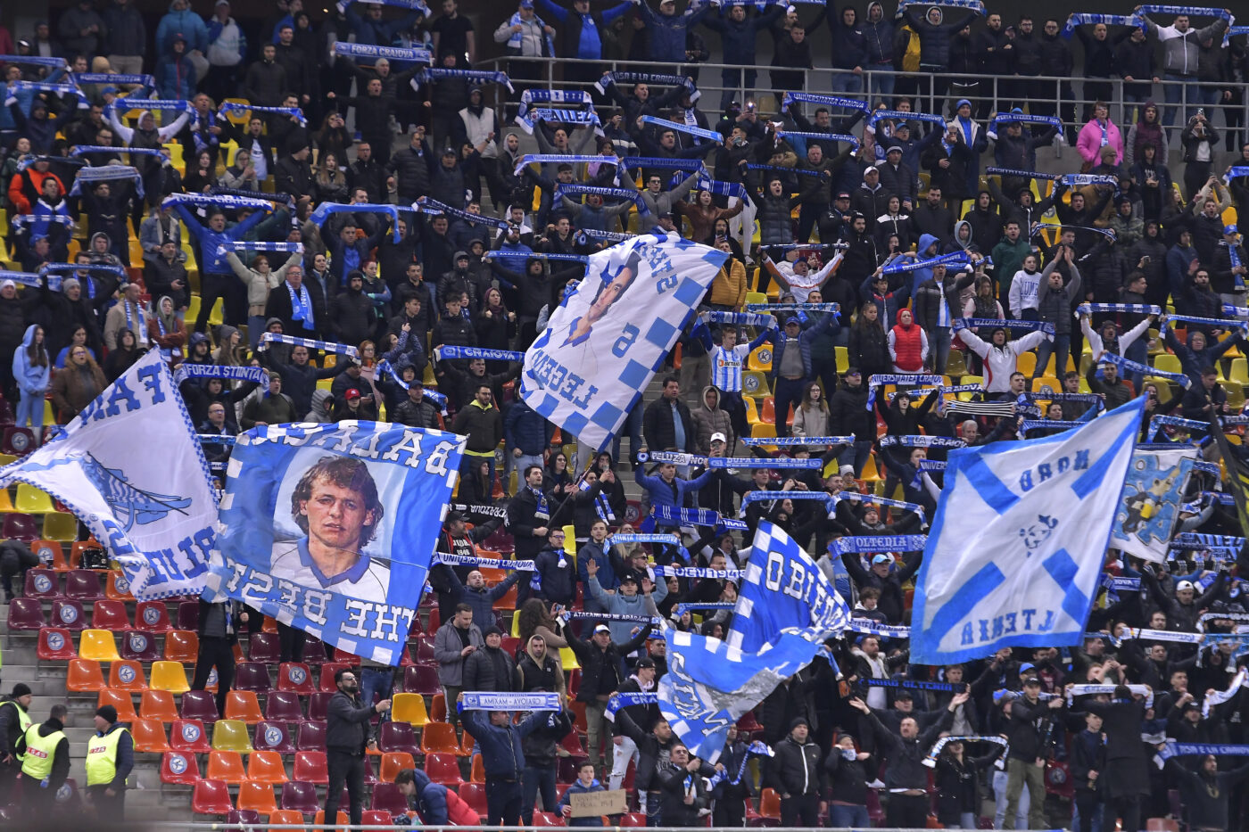 Suporterii Universităţii Craiova, mobilizare pentru meciul cu UTA: „Cuceritorii Vienei sunt din nou gata de luptă”