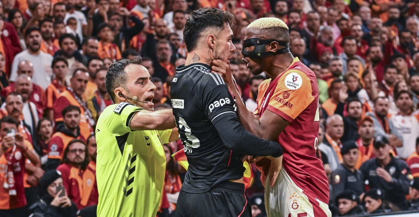 Turcia e zdrobită de scandalul pariurilor: fotbalişti de la Beşiktaş şi Galatasaray sunt anchetați pentru implicare!