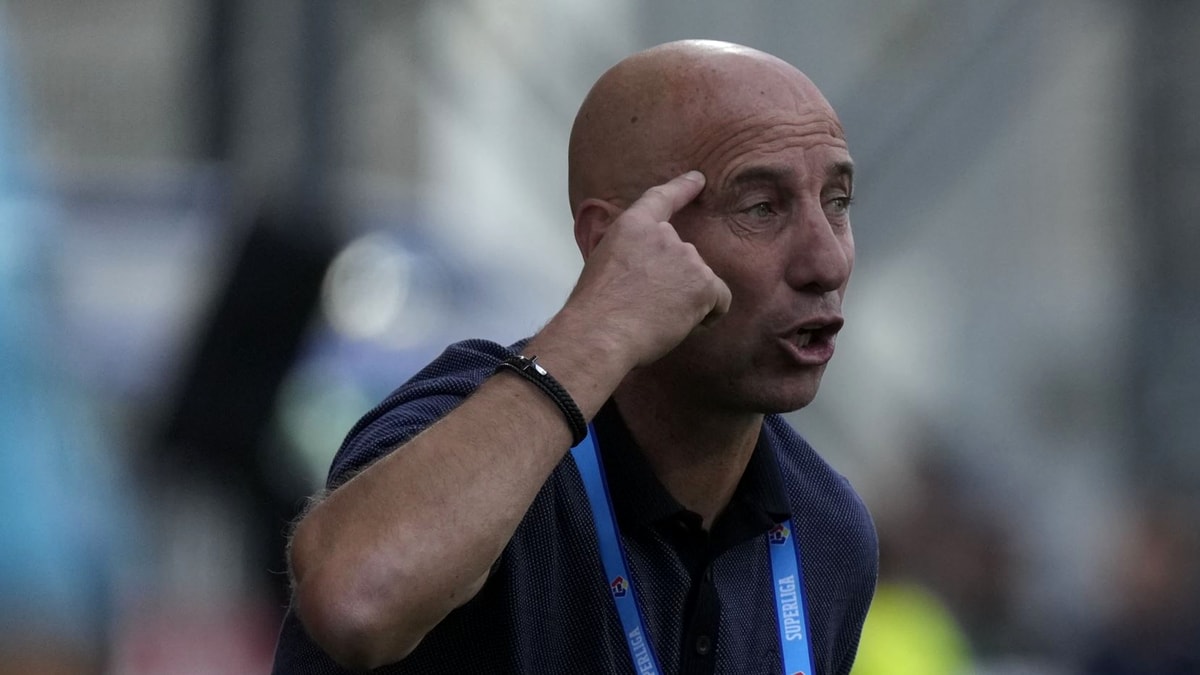 Robert Ilyeș a „tunat” la adresa Iulianei Demetrescu după arbitrajul din Dinamo – Csikszereda 4-0: „Penibil! Mi-e ruşine mie”