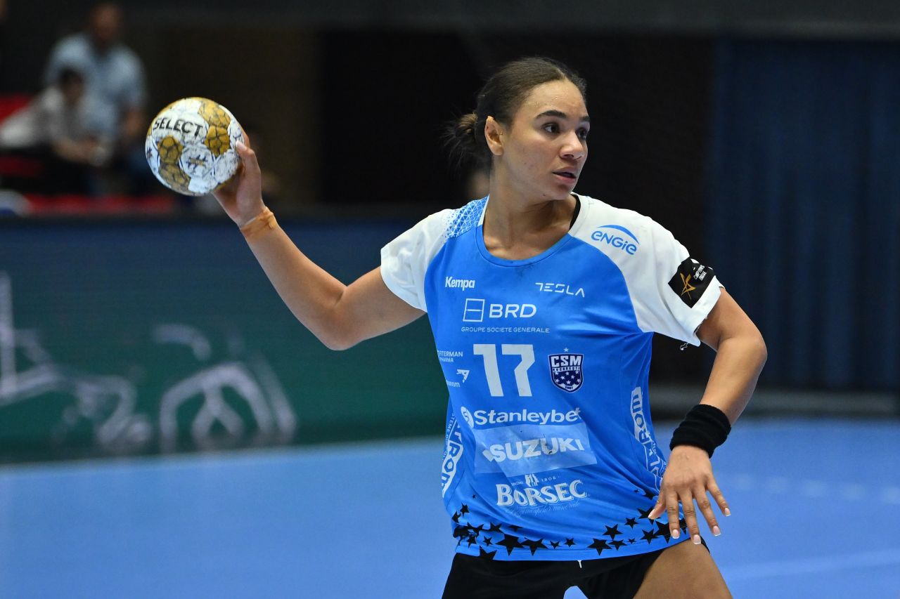 CSM București, victorie zdrobitoare: „tigroaicele“ și-au „sfâșiat“ adversara din Liga Campionilor